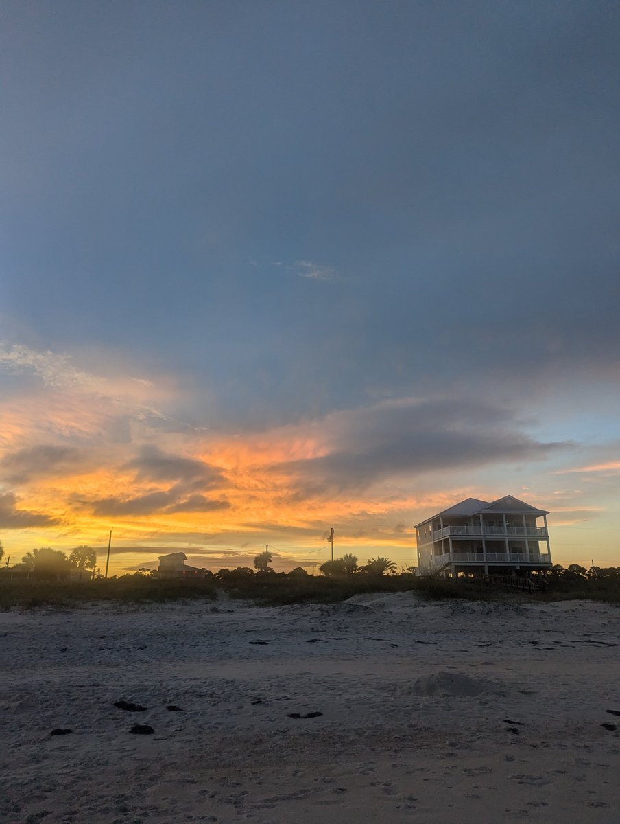 schuler_kyle's tweet photo. @ruiruicamovi St. George Island, Florida https://t.co/9WMjLsg4kR