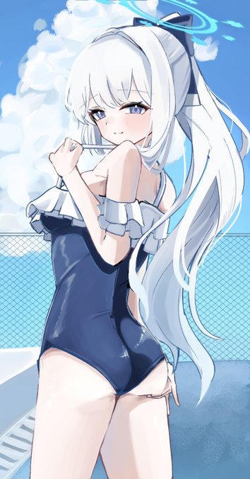 季節感ガン無視の水着ミヤコ