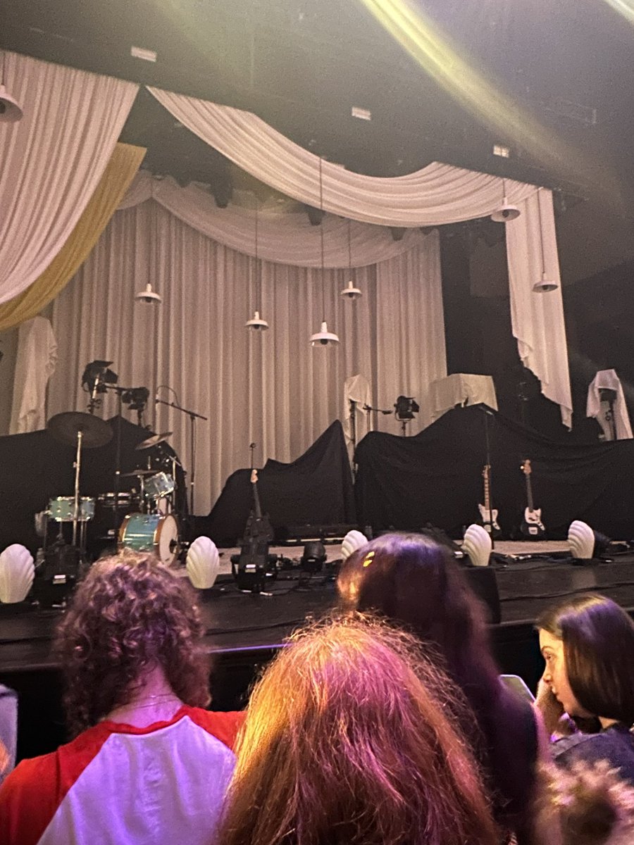 andz | HAYTOUR TORONTO n1 + n2 tweet media