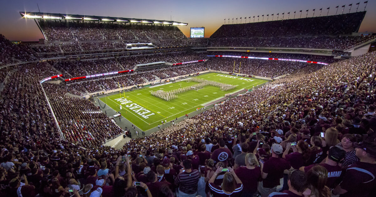 MaroonPlatoon tweet media