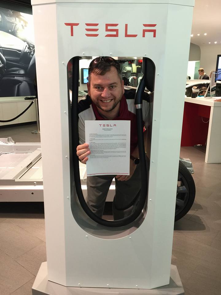 patrick0101's tweet image. 10 Years ago, I stood in line and ordered a #Model3
@TheTeslaLife