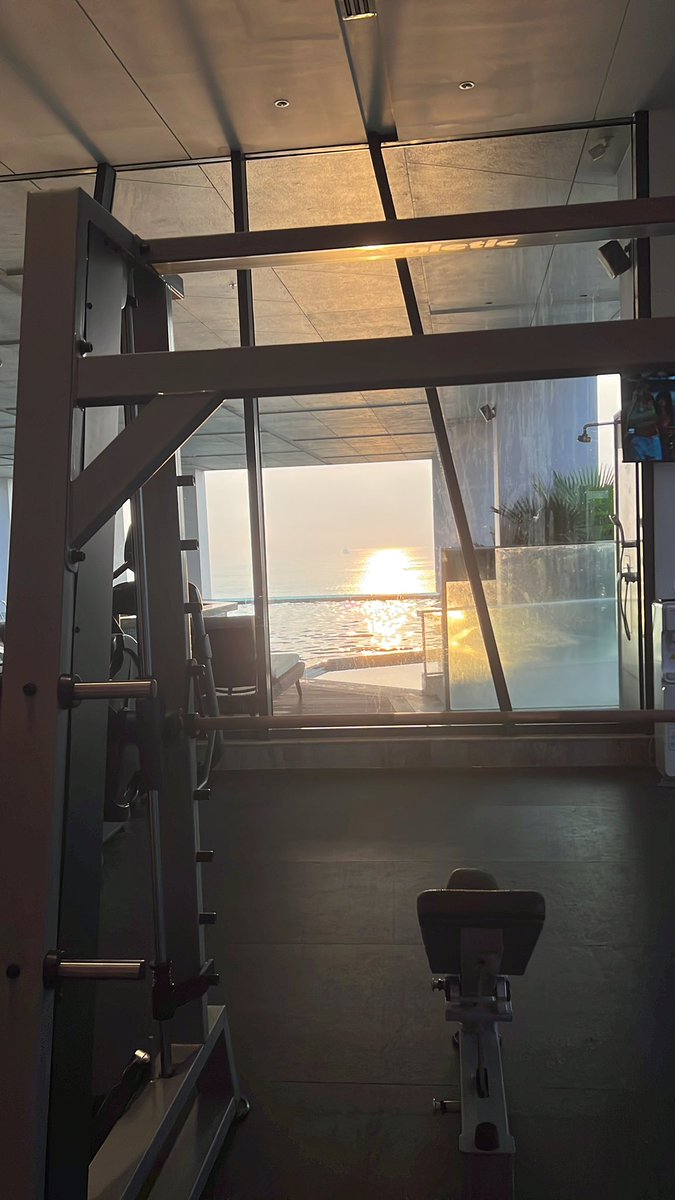 jsuisfatigué tweet media