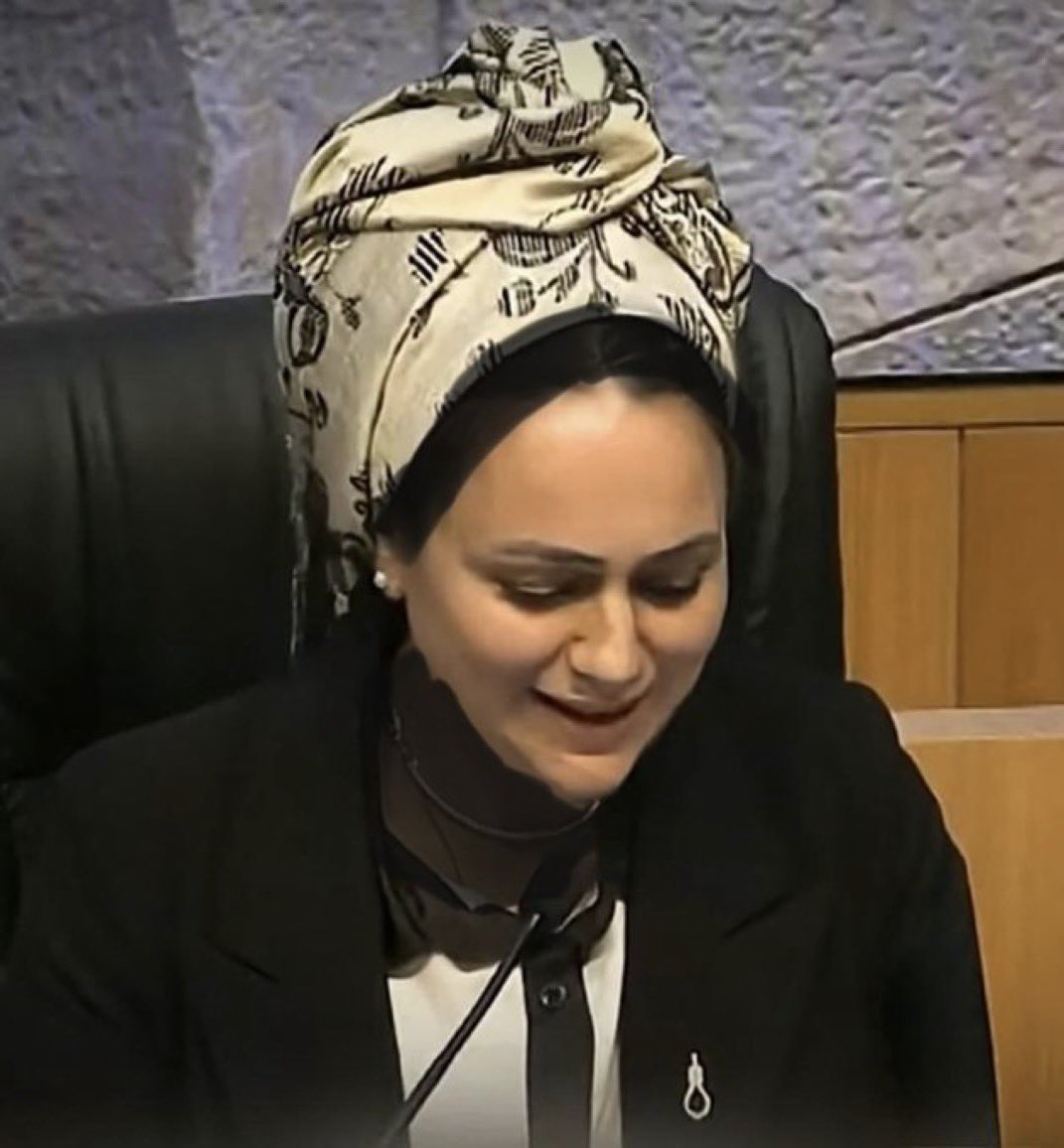 الأحداث الإيرانية tweet media