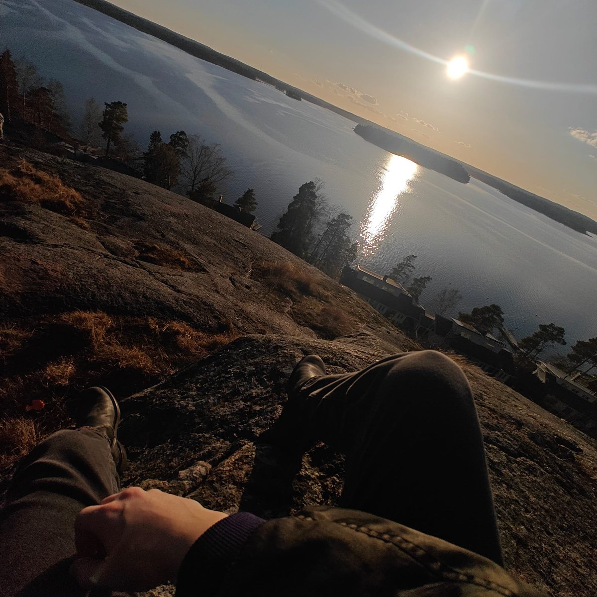 ☭⬌☠ tweet media