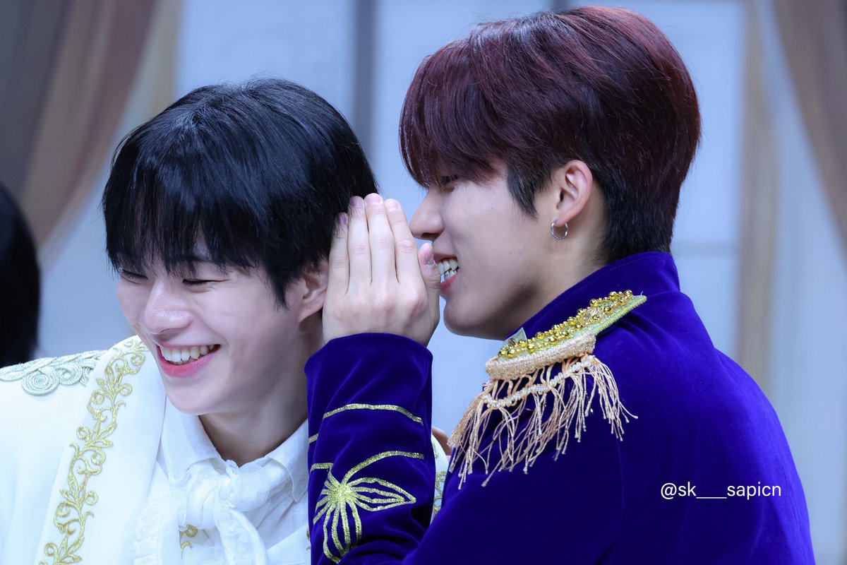 sk___sapicn's tweet photo. 250921 
#AprilFoolsDay #만우절 #쓰담즈 #박정우 #PARKJEONGWOO 
#윤재혁 #YOONJAEHYUK #트레저 #TREASURE 
@treasuremembers https://t.co/ECfN3E7MQw