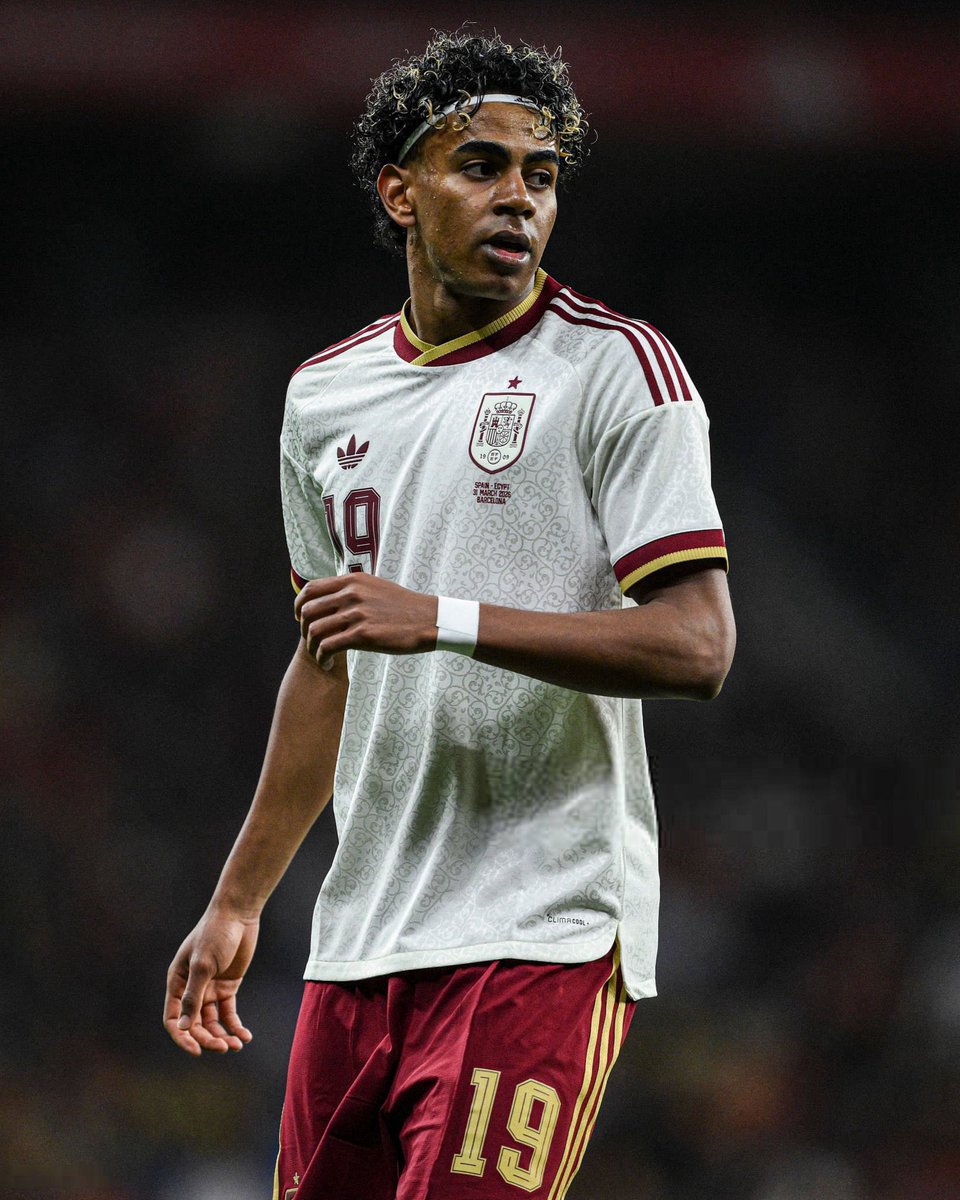 عمرو tweet media