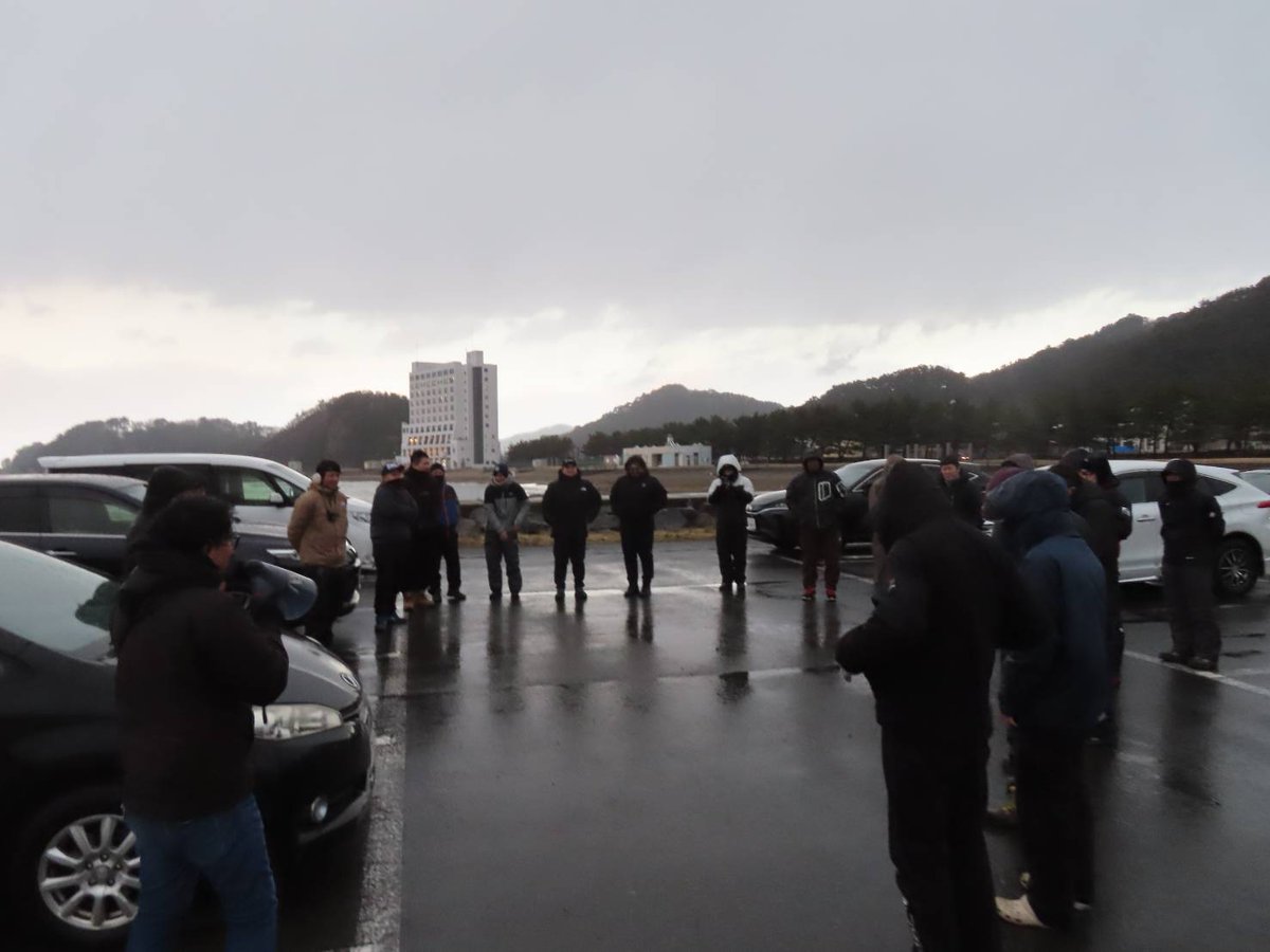 帰らないデェ tweet media