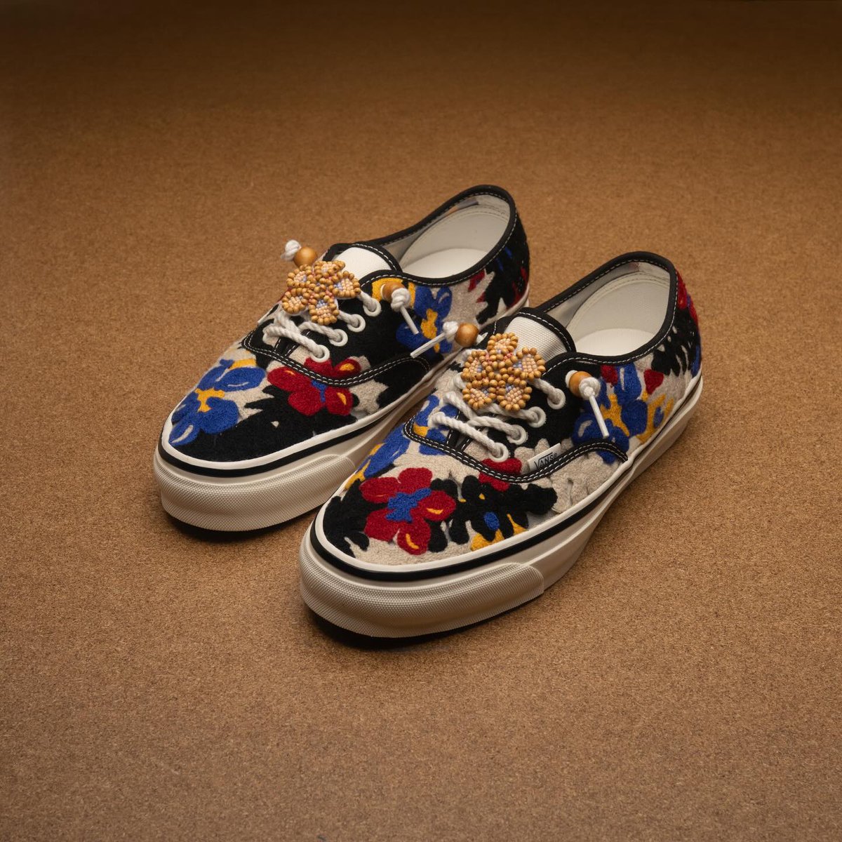 2026年 4/2 10:00~発売】 VANS PREMIUM AUTHENTIC 44 “NEEDLEWORK 
