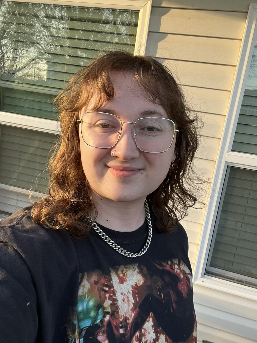 eden riley 🌻 tweet media