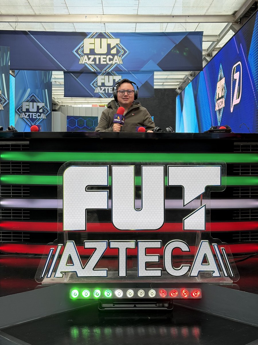 soccer_juan's tweet photo. Listo para apoyar a #MiSelección en @AztecaDeportes 

⚽️⚽️⚽️ https://t.co/F6LgFkE8AF
