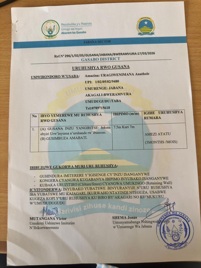 Eric250_de's tweet photo. Kwaka uruhushya rwo gusana warangiza ukubaka inzu nshya ni amakosa akomeye mu myubakire. 
Bantu mwese mufite amafaranga yanyu mushaka kubaka, mujye mubanza mugishe inama abanyamwuga mu byubwubatsi, hato mudahomba ama miliyoni yanyu.  Turahari ngo tubafashe! https://t.co/SekVZcEuDs