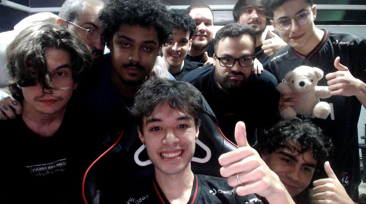 RED Fuuu tweet media