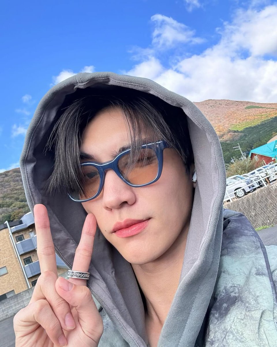 @/ᴄɪʀʀ_ᴡᴀɴɢ☽ 𝘫𝘶𝘴𝘵 𝘱𝘰𝘴𝘵𝘦𝘥 𝘰𝘯 𝘪𝘯𝘴𝘵𝘢𝘨𝘳𝘢𝘮;

             𝘛𝘢𝘬𝘪𝘯𝘨 𝘴𝘰𝘮𝘦 𝘵𝘪𝘮𝘦 𝘰𝘧𝘧.