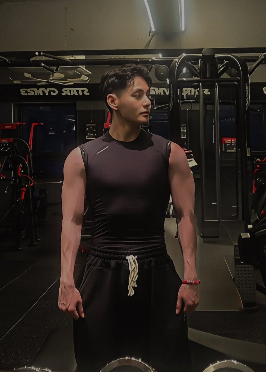 ‘ 𝐀 ’ tweet media