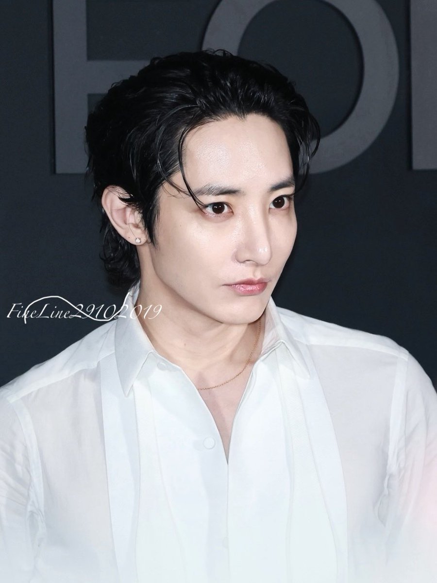 FineLine29102019 tweet media