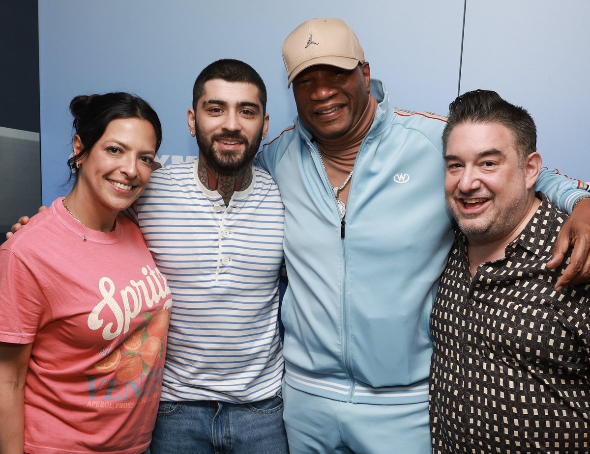 The Morning Mash Up tweet media