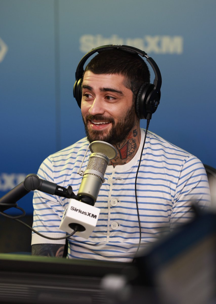 The Morning Mash Up tweet media