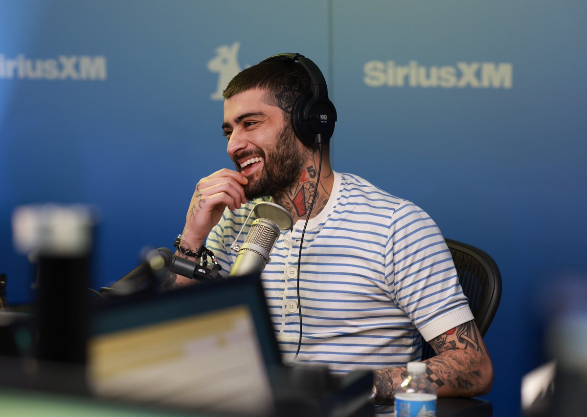 The Morning Mash Up tweet media