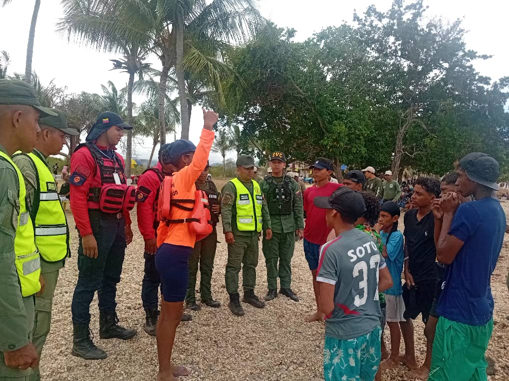 inea_venezuela's tweet photo. #INEA | #31Mar La Capitanía de Puerto de #Güiria, efectuó repliegue del personal para el dispositivo #SemanaSantaSegura2026, con  control y supervisión, charlas de seguridad e inspección de naves.

#ComprometidosConLaVenezuelaAzul🇻🇪

#SeguridadMarítima  #Sucre https://t.co/fRaG1uCWUx