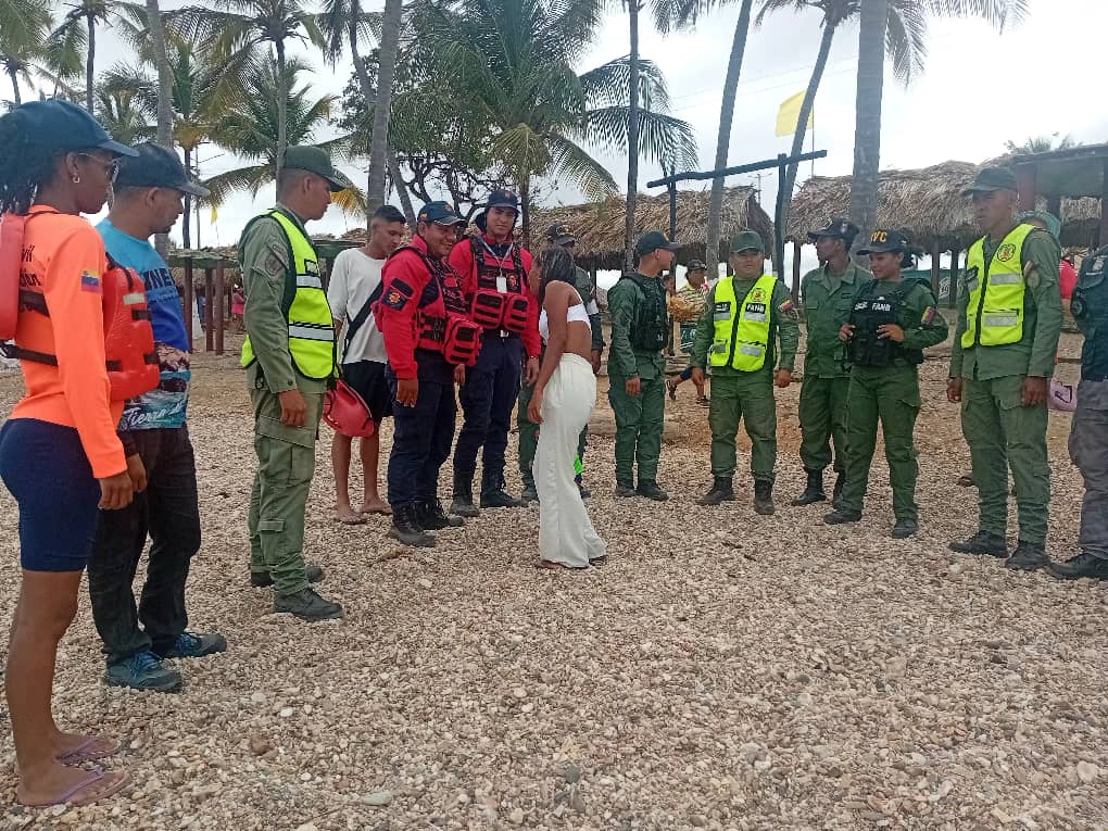 inea_venezuela's tweet photo. #INEA | #31Mar La Capitanía de Puerto de #Güiria, efectuó repliegue del personal para el dispositivo #SemanaSantaSegura2026, con  control y supervisión, charlas de seguridad e inspección de naves.

#ComprometidosConLaVenezuelaAzul🇻🇪

#SeguridadMarítima  #Sucre https://t.co/fRaG1uCWUx