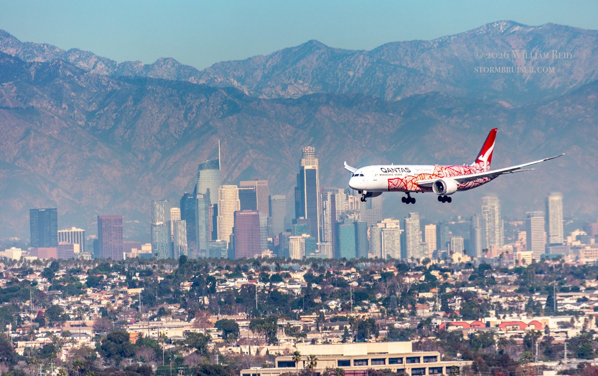 stormbruiser's tweet photo. The ave daily max temp at Los Angeles for March 2026 is 82.2F. This breaks the previous record highest of 79.1F  (March 2015) and is 13.6 deg above the 148-year ave of 68.6F for March. This is the largest departure (+ or -) of ave max for ANY individual month in L.A. since 1877. https://t.co/MW7YOkn2vh