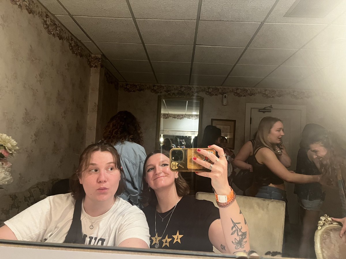 lateniteemo's tweet photo. late nite emo treefort recap 🙂‍↕️ https://t.co/ydFsXXgAGW