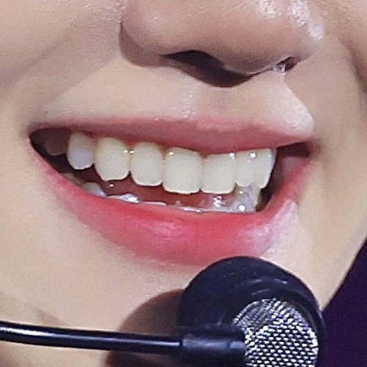 bbhbyeol's tweet photo. WAIT HIS TEETH HERE 🤤🤤🤤🤤 https://t.co/MoiYM7mID9