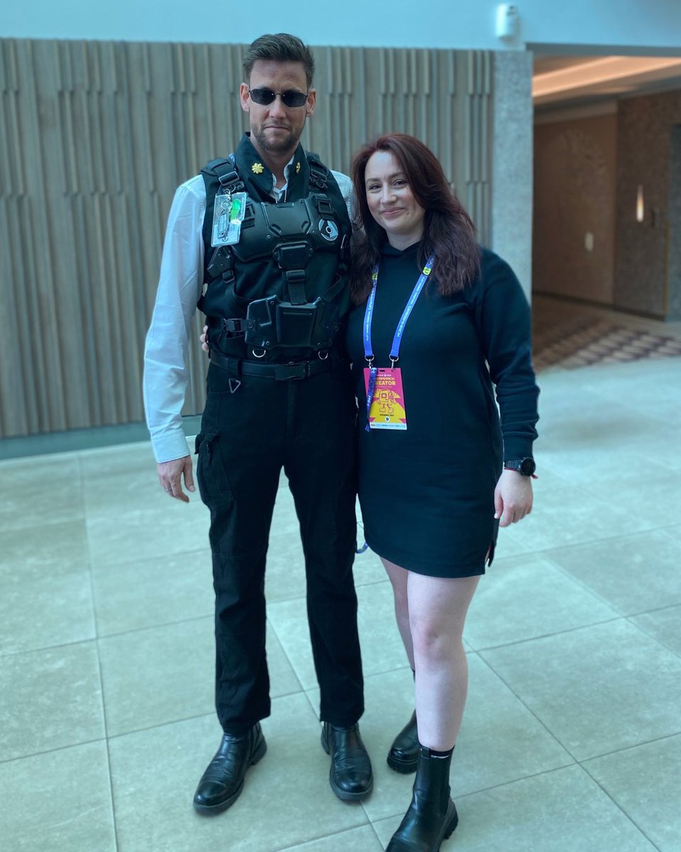 Phoenix Nat 🎈 tweet media