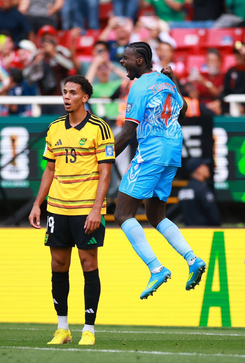 Instant Foot ⚽️ tweet media