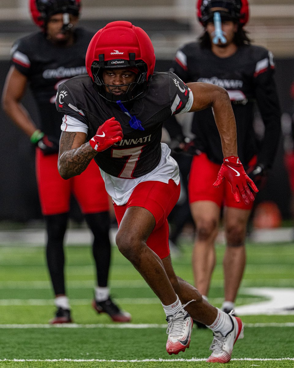 Cincinnati Football tweet media