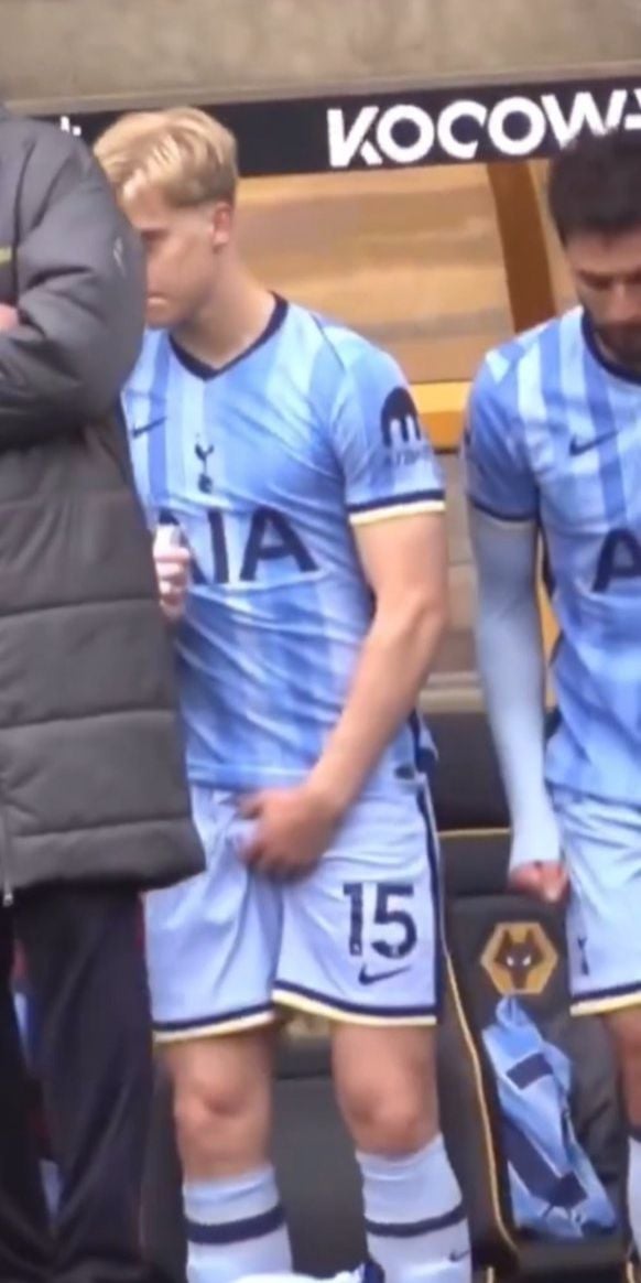 Hot players tweet media