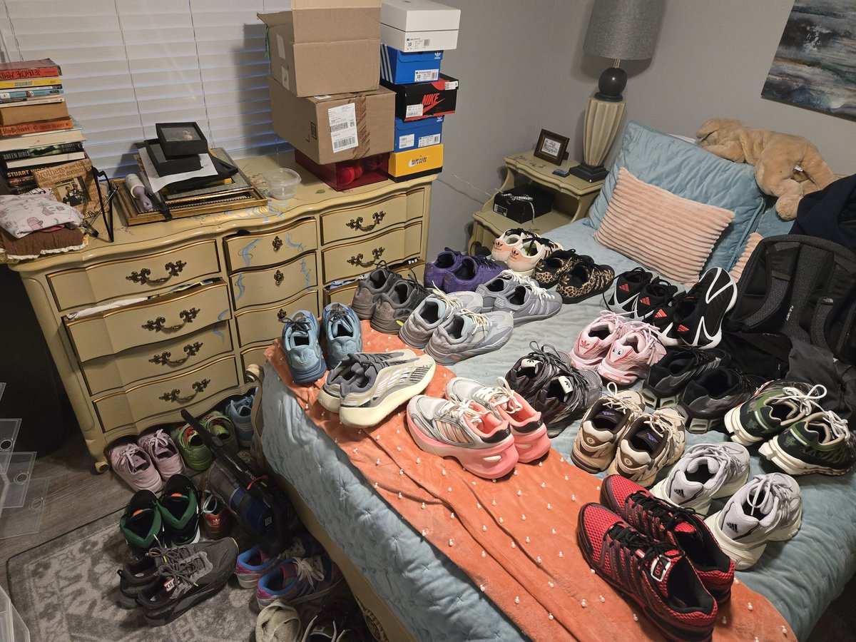 x-benzero-x tweet media