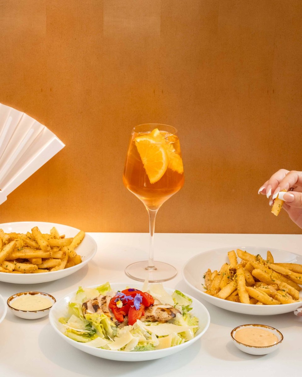 Las Colinas tweet media