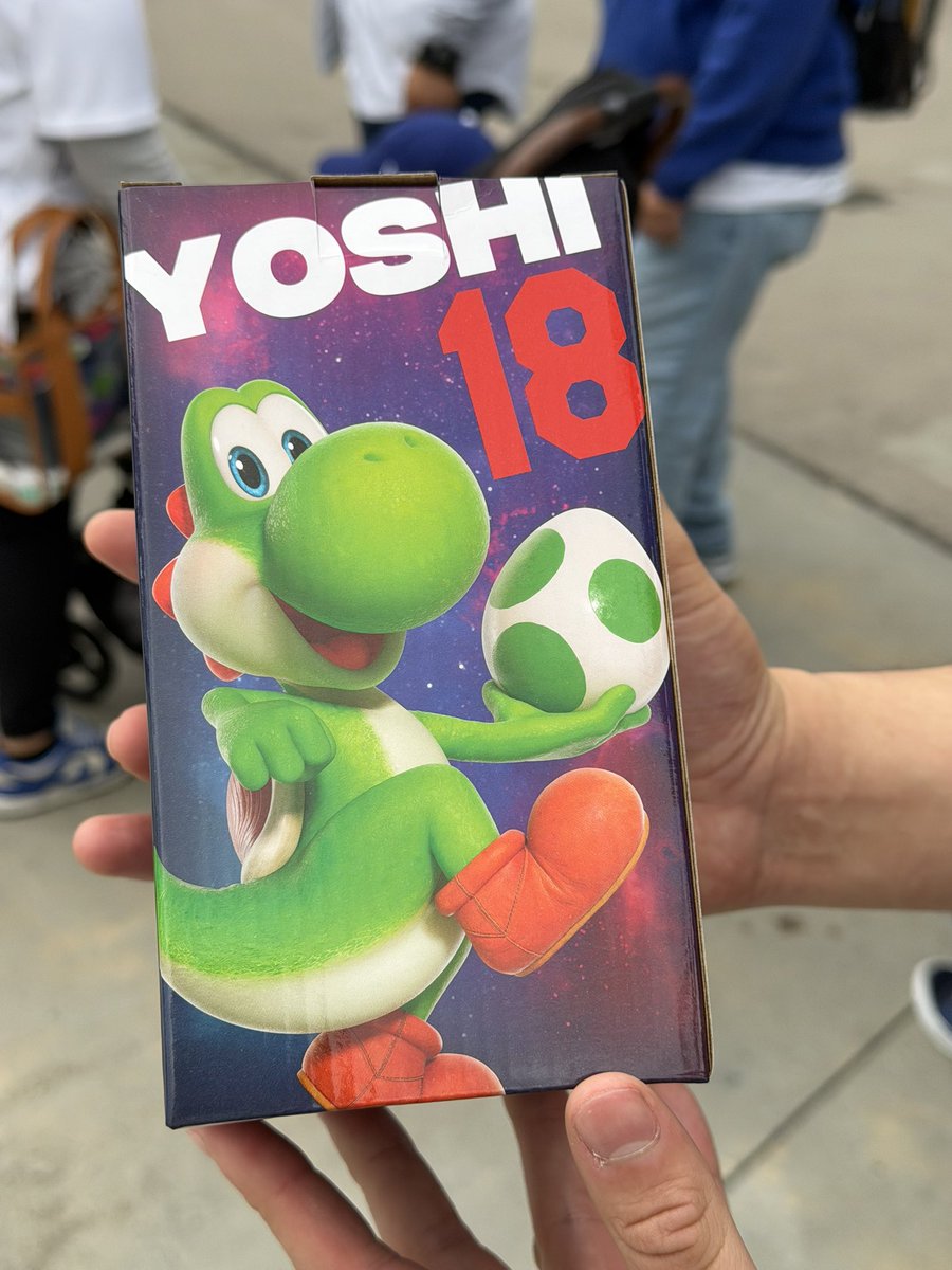 Edward Lewis tweet media