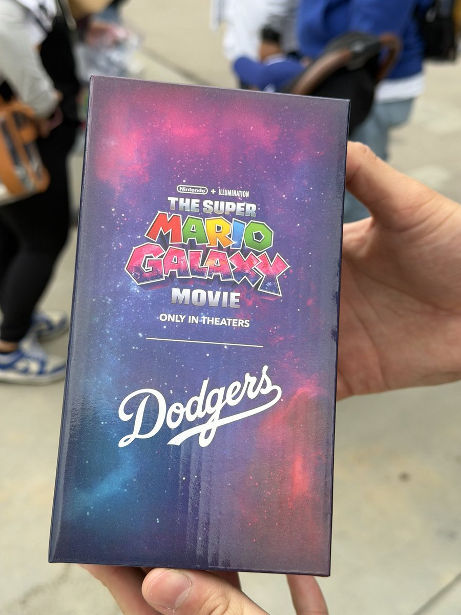 Edward Lewis tweet media