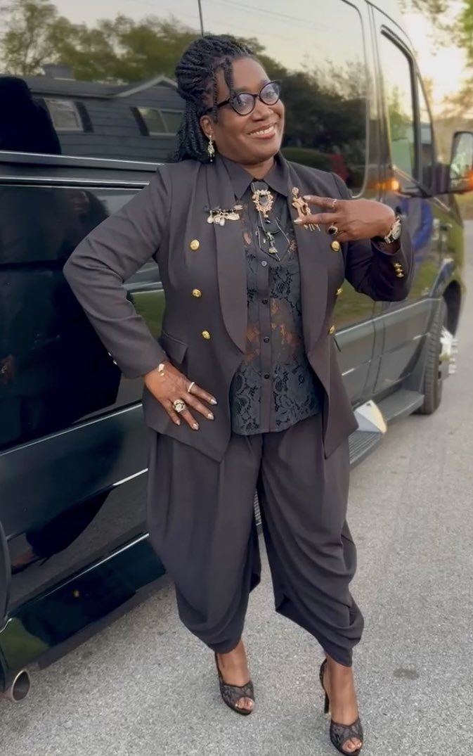 Dr Donna Brown I have a Doctorate in Pettyology tweet media