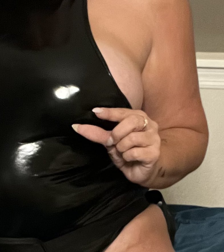 Vivian ♠️ tweet media