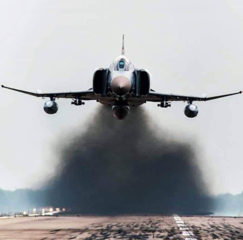 TheWorldHasGoneNuts tweet media