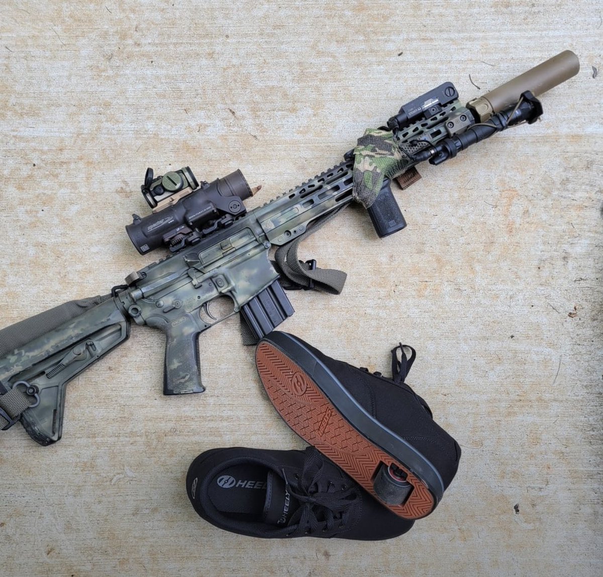 Weapons Daily tweet media