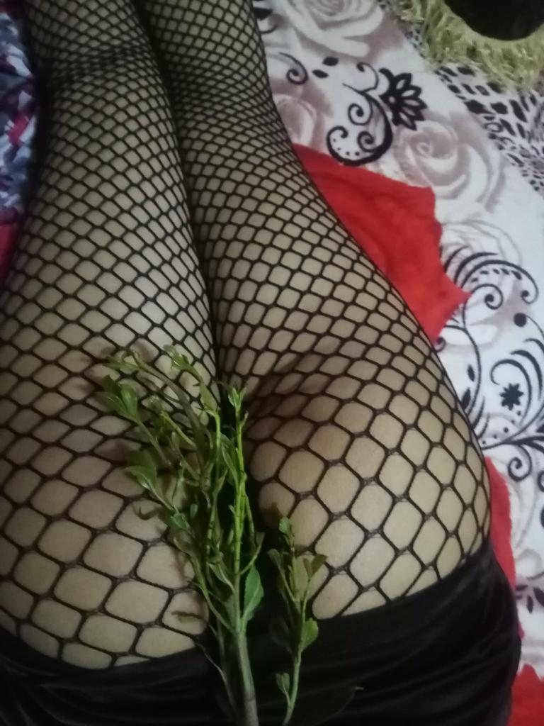 زوجه الشايب الديوث tweet media