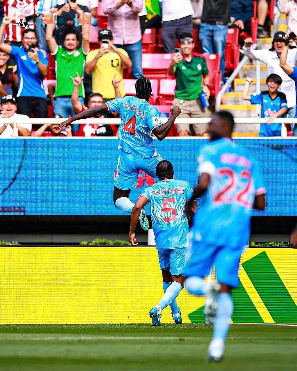 هـيــدو tweet media