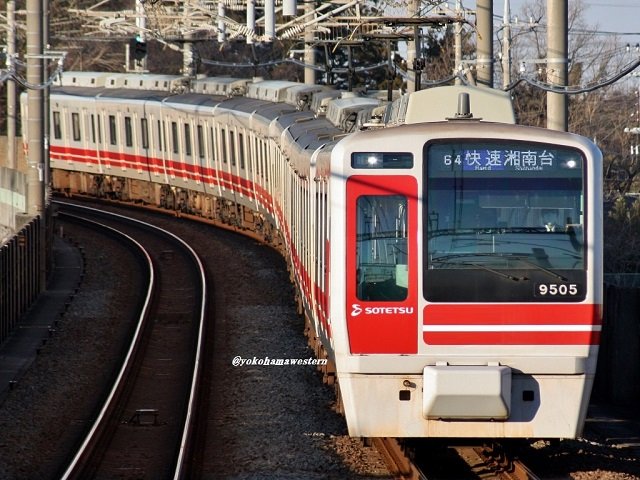 yokohamawestern's tweet photo. [いつもご覧くださる皆様へ]
私事ではありますが､結婚する事になりました｡
そしてブライダル企画として相撲鉄道様並びに名吉屋鉄道様全面協力のもと､9000系と「パノうマSuqer」を一編成ずつ原色に戻し貸し切り列車として運転します｡
#エイプリルフール https://t.co/ZniAXHlLM7