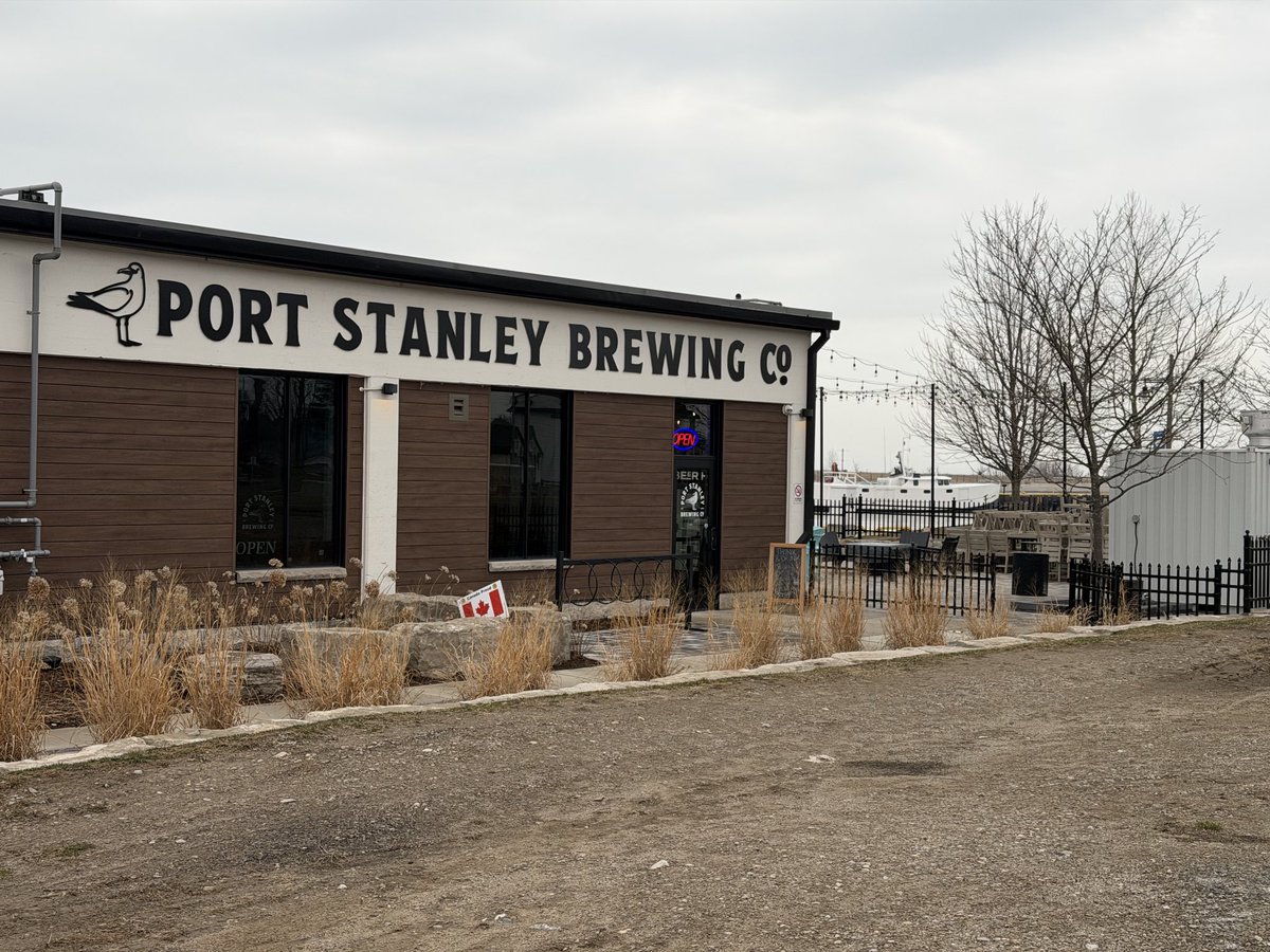 Robert 🇨🇦 tweet media