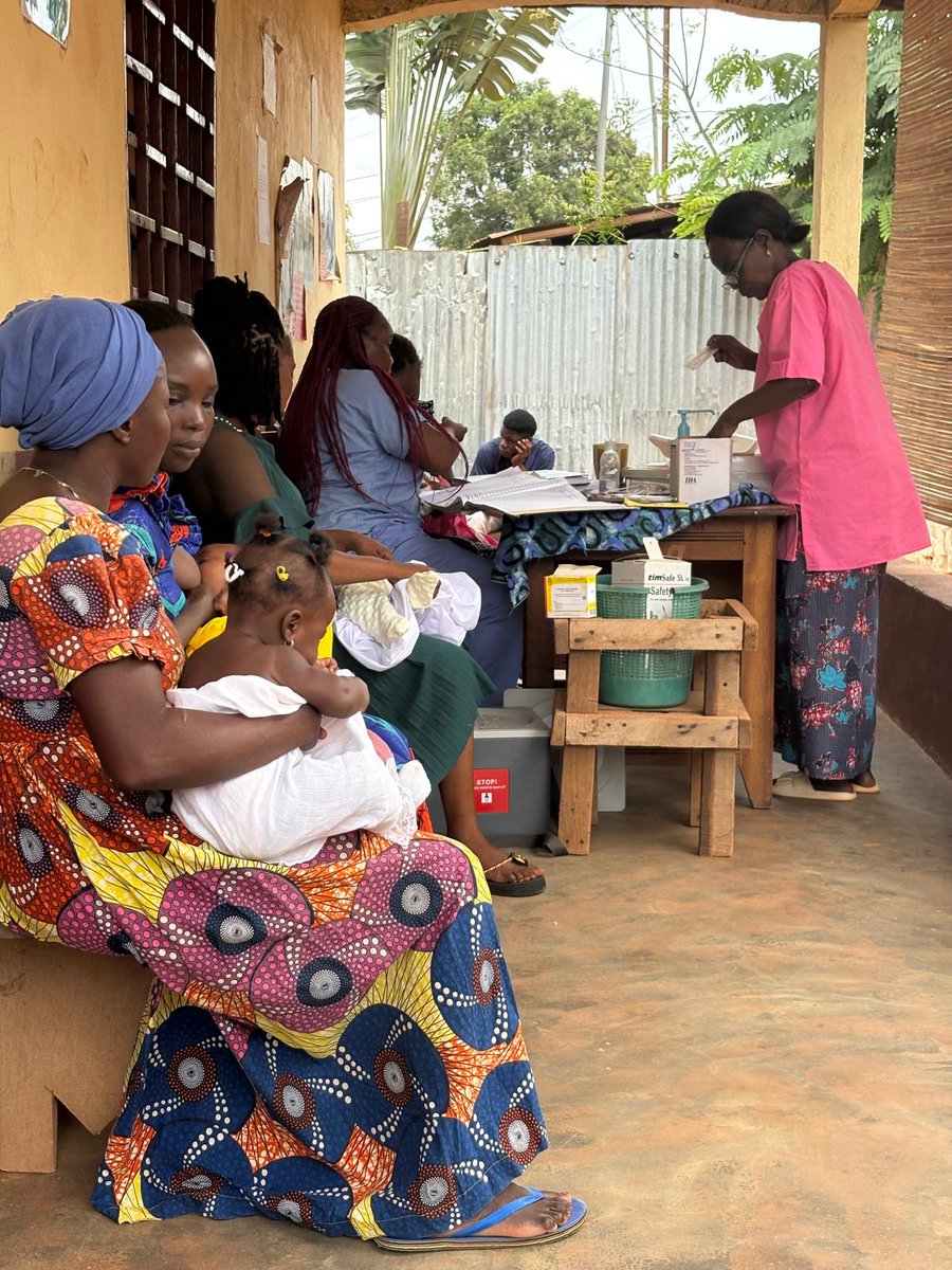 ThreeStrandsOrg's tweet photo. Care begins long before a diagnosis.
Mothers waiting, babies in their arms, and a team ready to serve—this is where compassion meets need. Every moment here is an opportunity to listen, to care, and to share the love of Christ.
#CareWithCompassion #MedicalMissions #health #Africa https://t.co/prhH6tbW8k