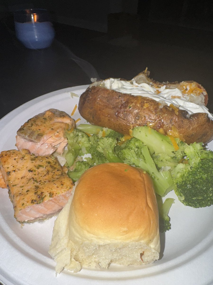 Sarah Sizzle tweet media