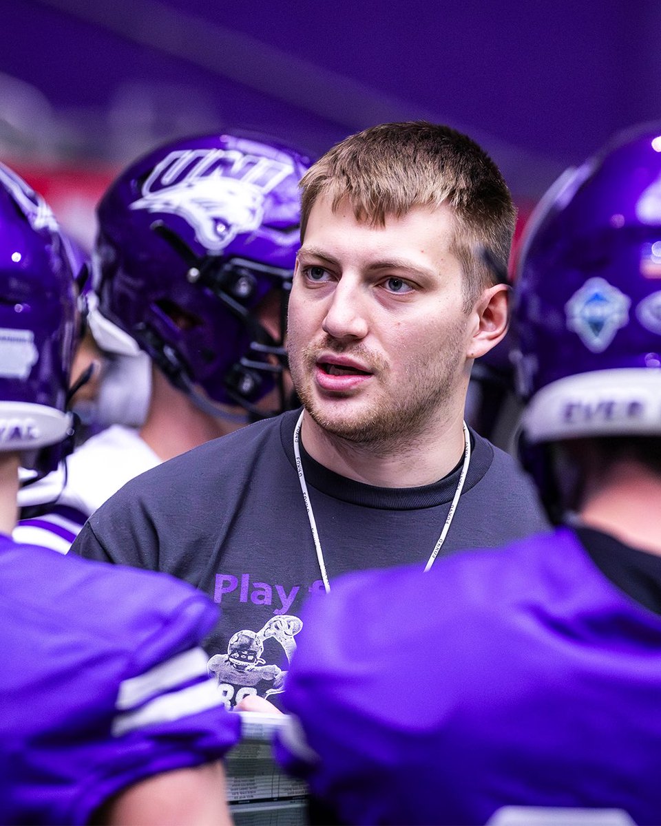 UNI Football tweet media