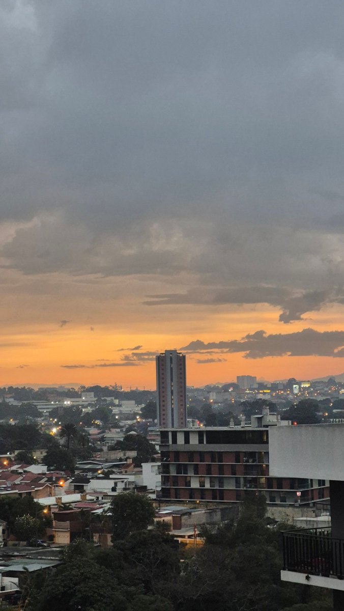 Ya solo esperando la luna 🥰
