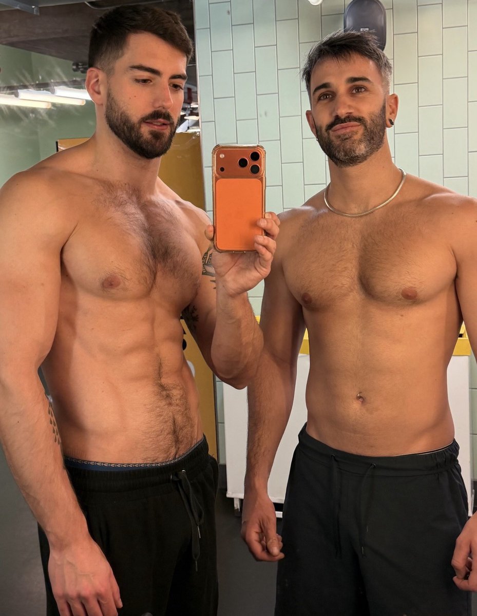 Aaron 🩵 tweet media