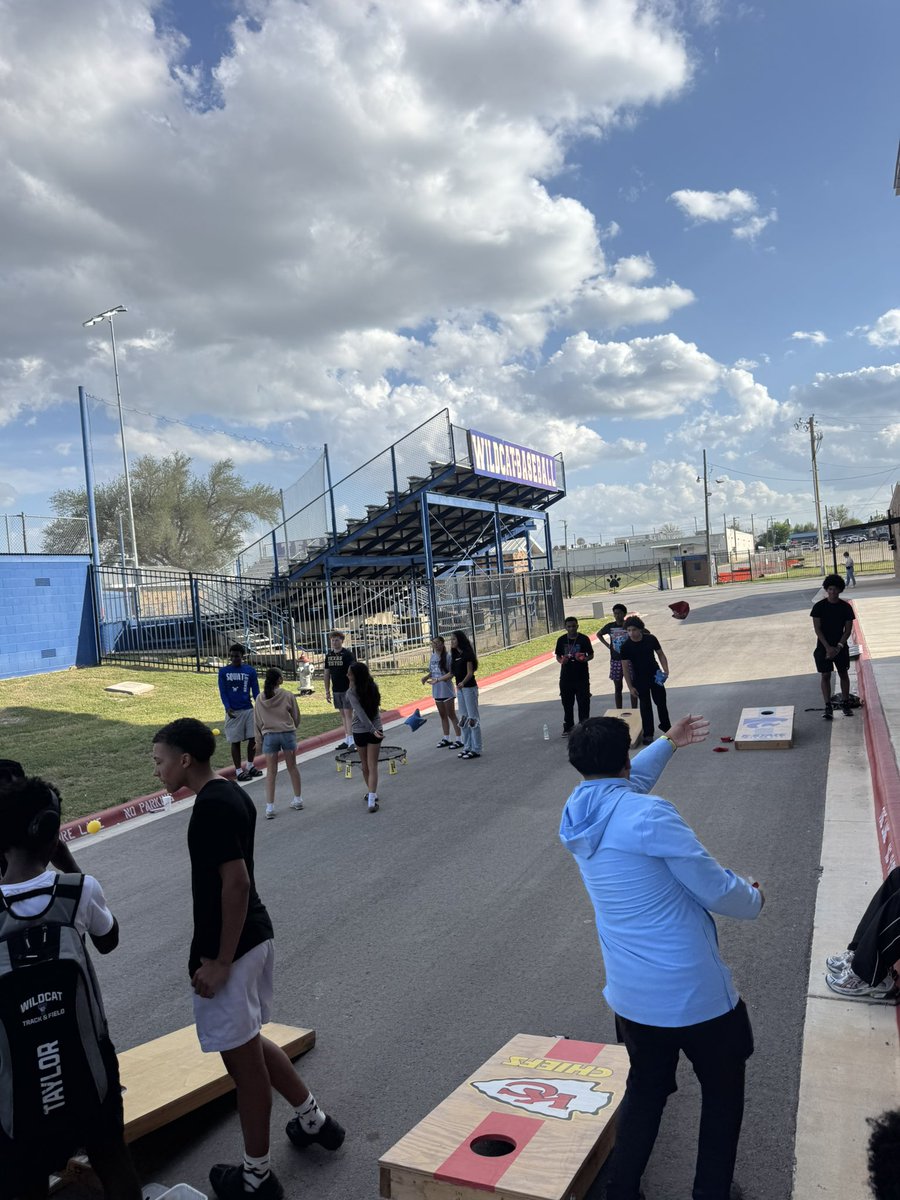 CoachPresident's tweet image. Another incredible turnout at our tailgate before tonight’s baseball game vs. Killeen! Huge thanks to our Wildcat Family Circle for going above and beyond to make it all happen. Thankful for this community! 

#WTD #Commit2026