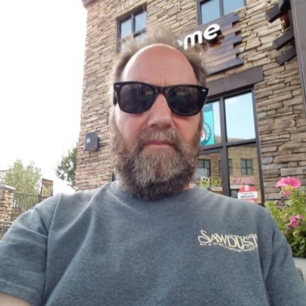 Liz Cappola tweet media